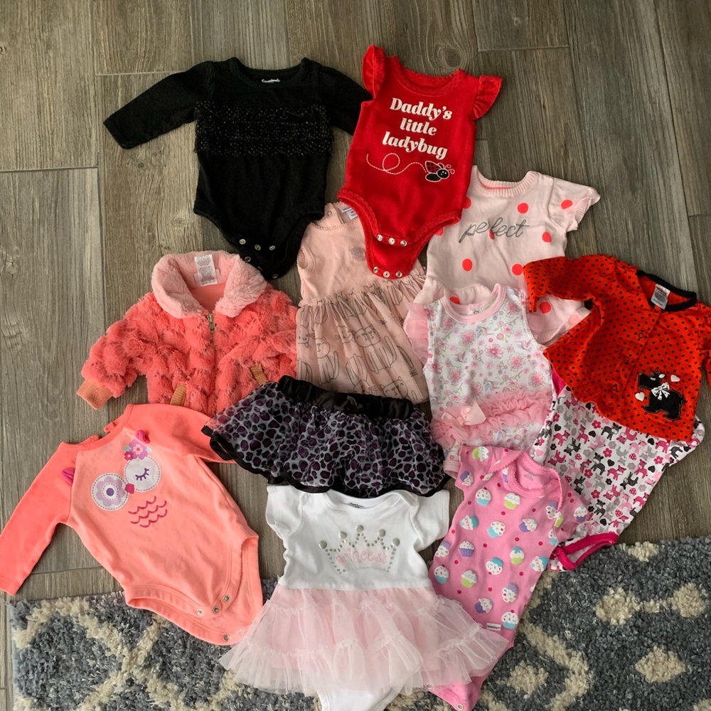 Baby girl clothes lot